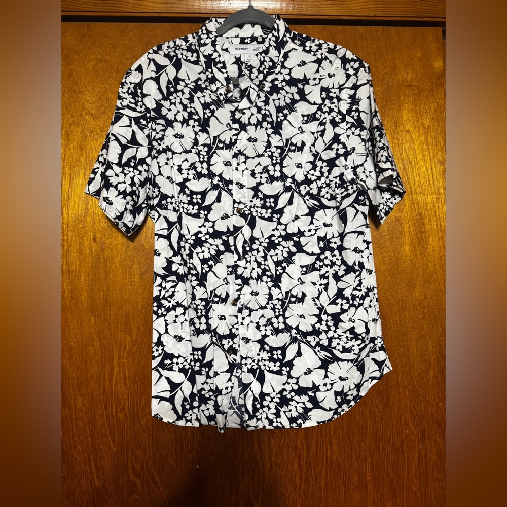 Old Navy Blue and White Floral Men's Shirt